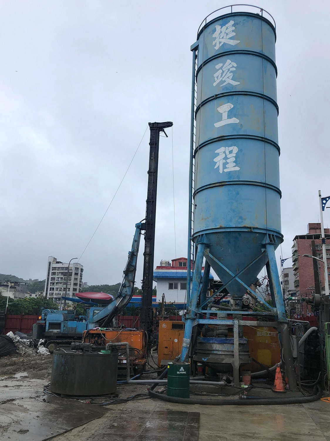 80T自動下料散裝水泥桶